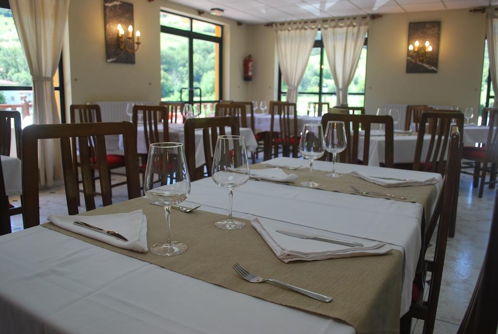 Hotel Principado De Europa Arenas De Cabrales Kültér fotó