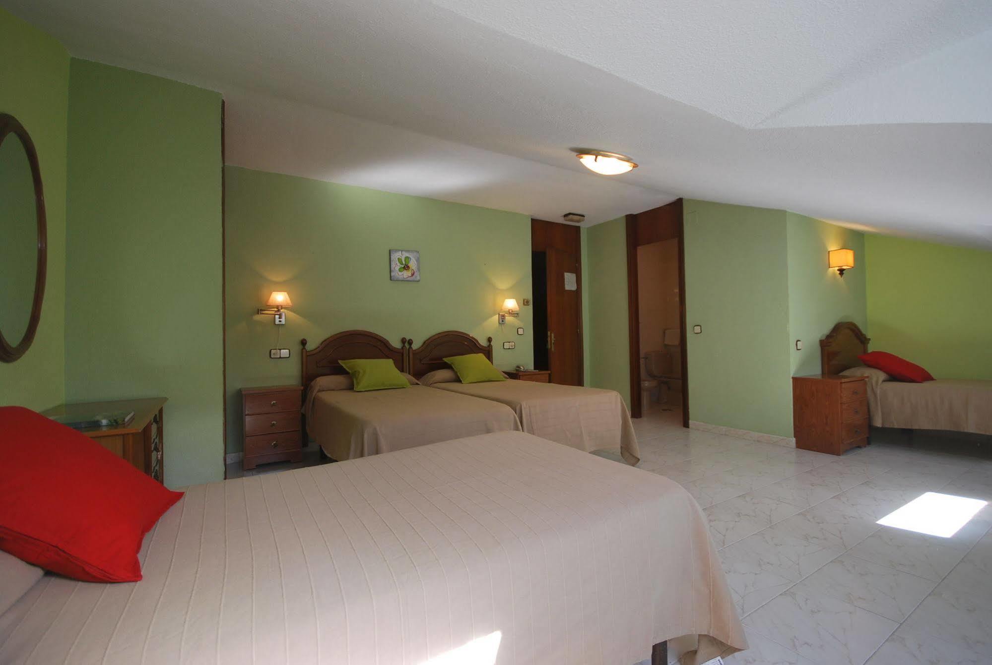 Hotel Principado De Europa Arenas De Cabrales Kültér fotó